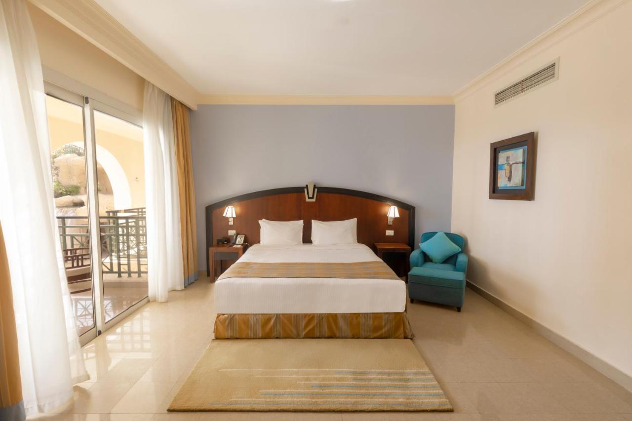 Stella Di Mare Beach Hotel & Spa Sharm el-Sheikh Ngoại thất bức ảnh A bedroom at the hotel