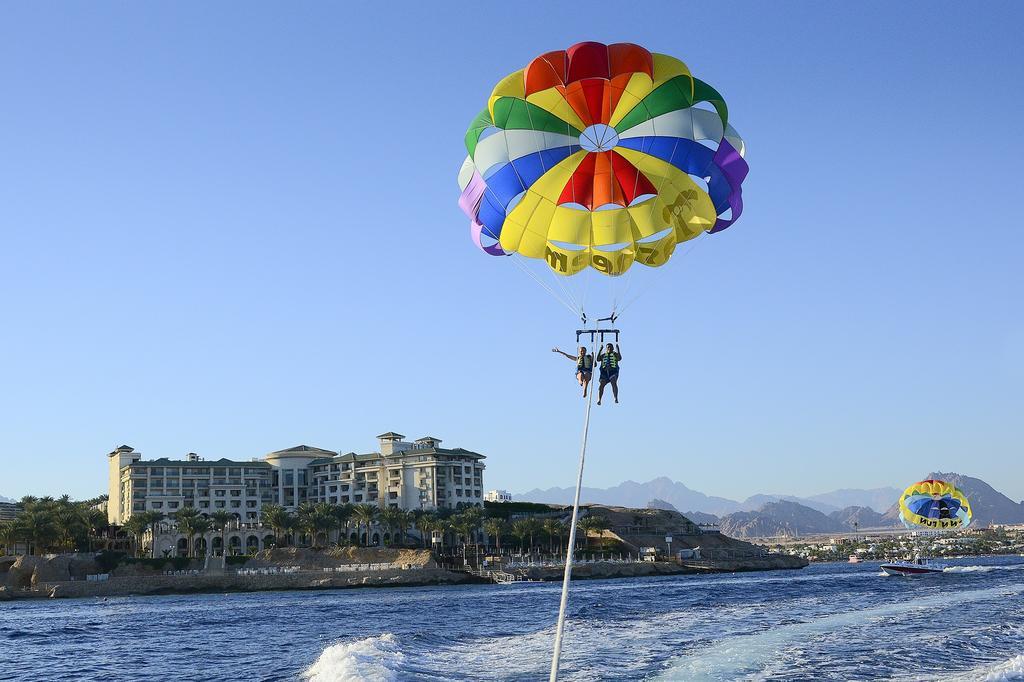 Stella Di Mare Beach Hotel & Spa Sharm el-Sheikh Ngoại thất bức ảnh Parasailing in Egypt